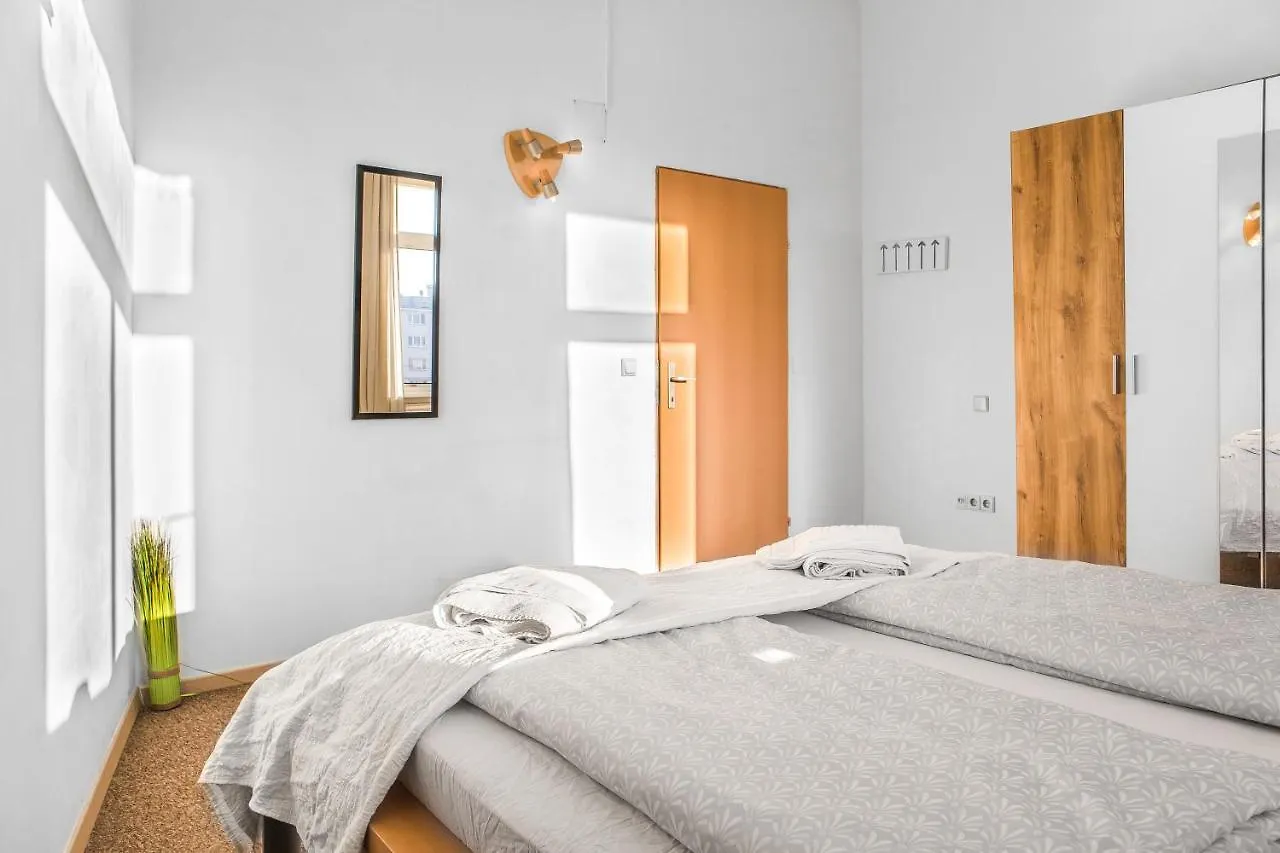 Superb 2Br Apt. Very Spacious Near Millenium Tower Apartment Vienna 0*,