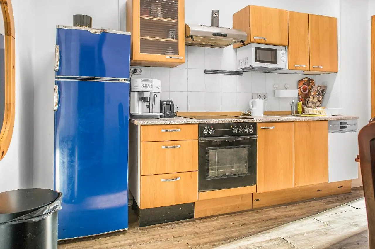 Superb 2Br Apt. Very Spacious Near Millenium Tower Apartment Vienna