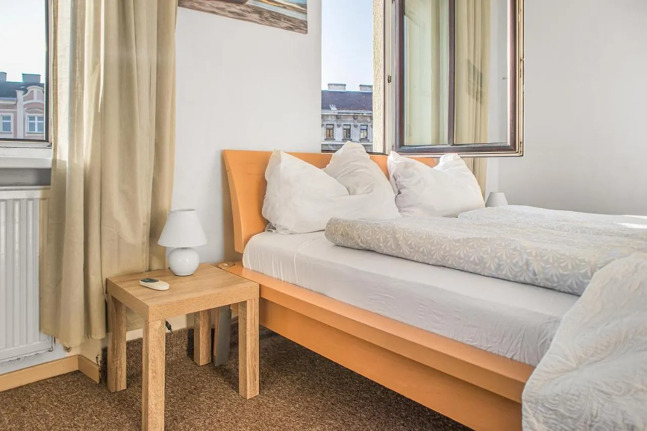 Superb 2Br Apt. Very Spacious Near Millenium Tower Apartment Vienna Austria