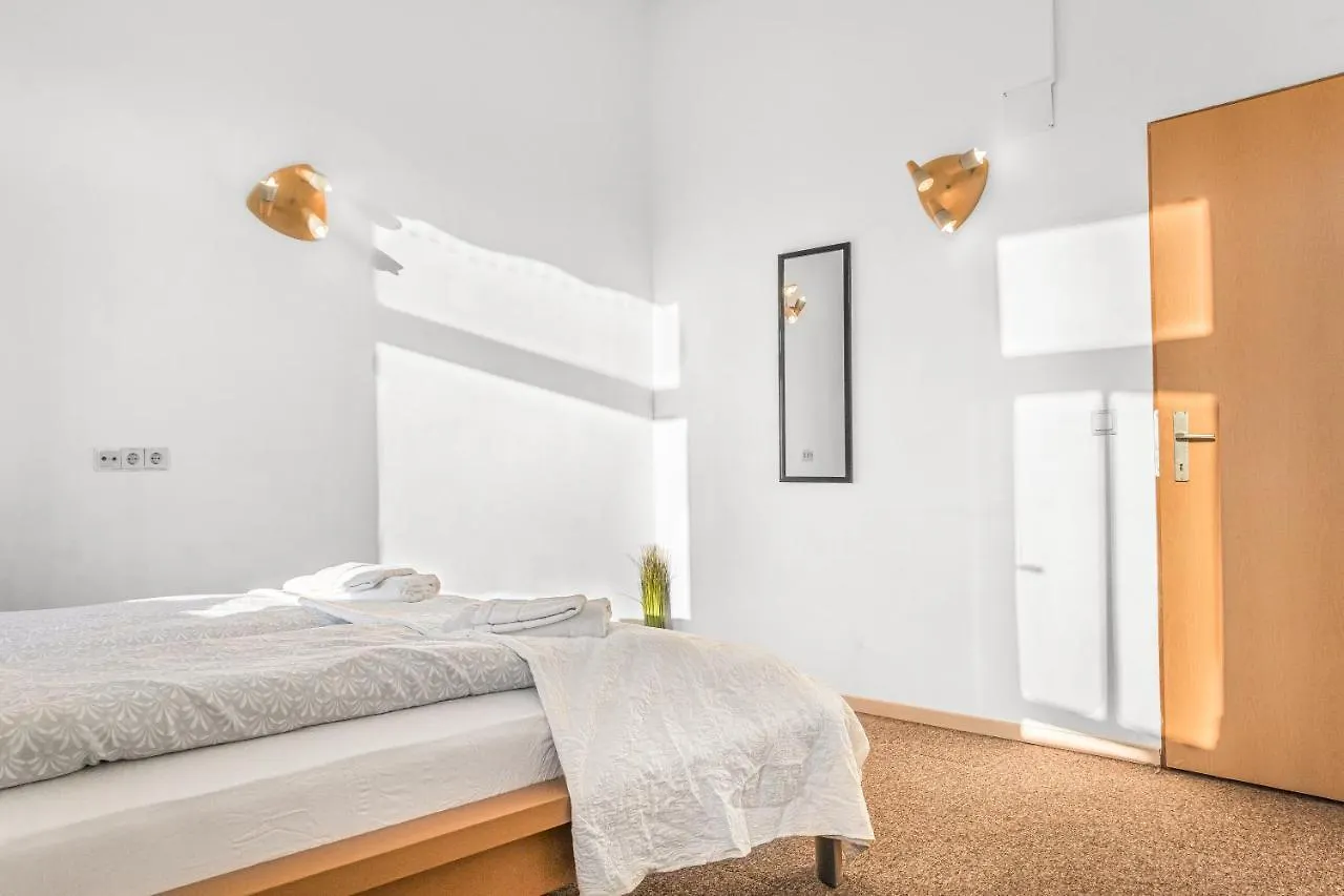 Appartamento Superb 2Br Apt. Very Spacious Near Millenium Tower Vienna